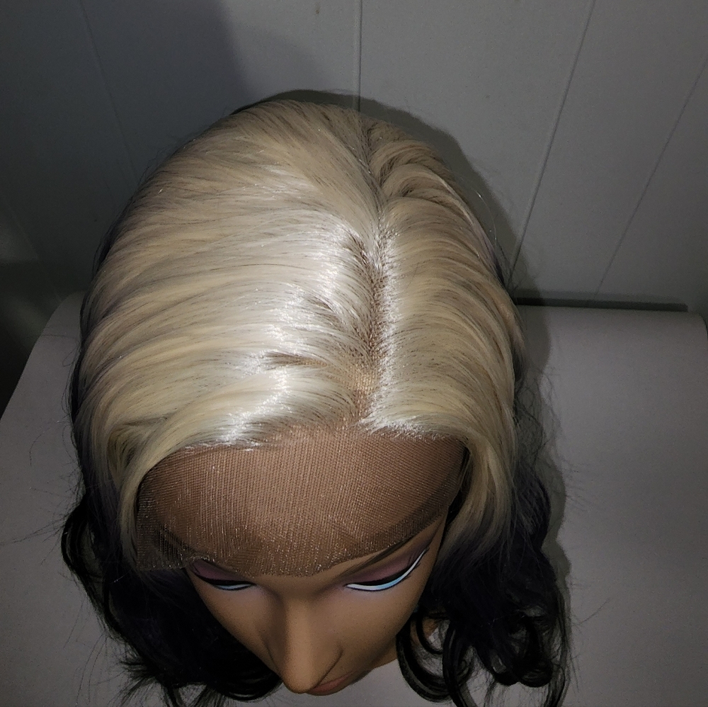 NWT Stunning Lunatics Discontinued , Gorgeous Blonde& Purple Ombre Wig - Picture 9 of 16